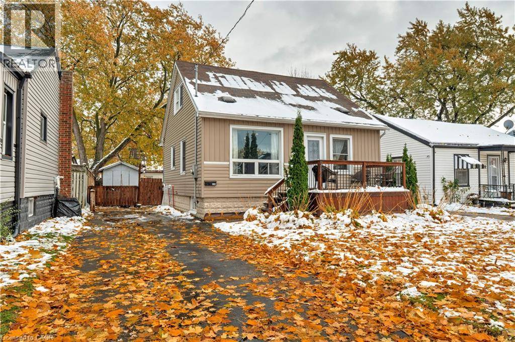 Hamilton, ON L8H5R4,284 WALTER Avenue N