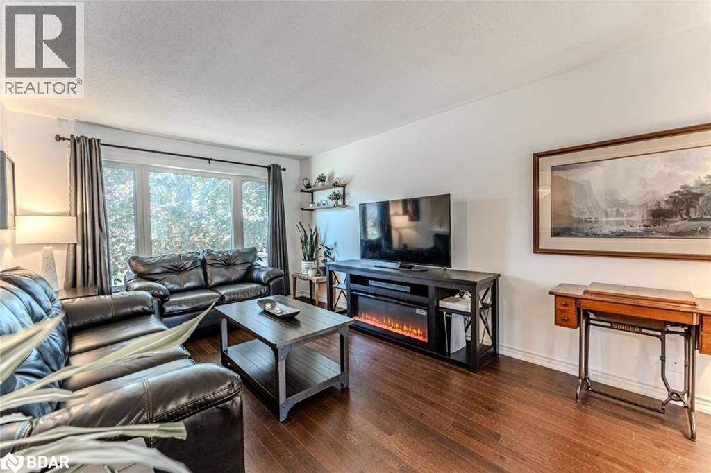 Orillia, ON L3V7R6,2 CARMICHAEL Court