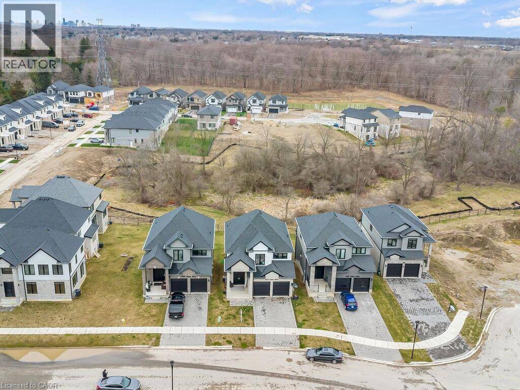 London, ON N6M0K1,3374 ORIOLE Drive