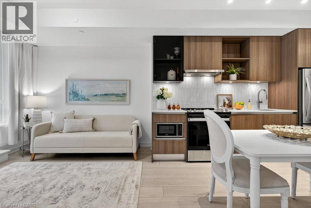 Oakville, ON L6M4M2,405 DUNDAS ST West #418