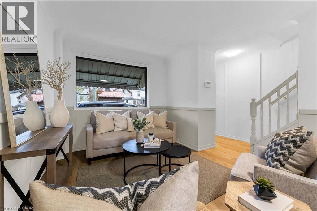 Hamilton, ON L8N2P4,11 FORD Street