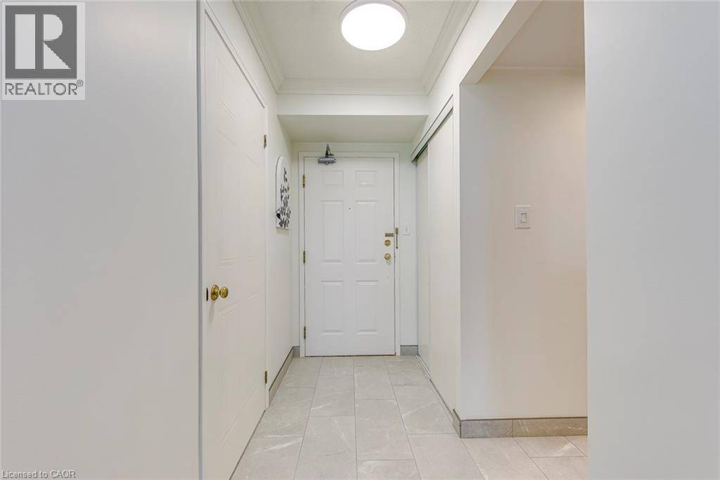 Burlington, ON L7L5V7,5080 PINEDALE AVE #902