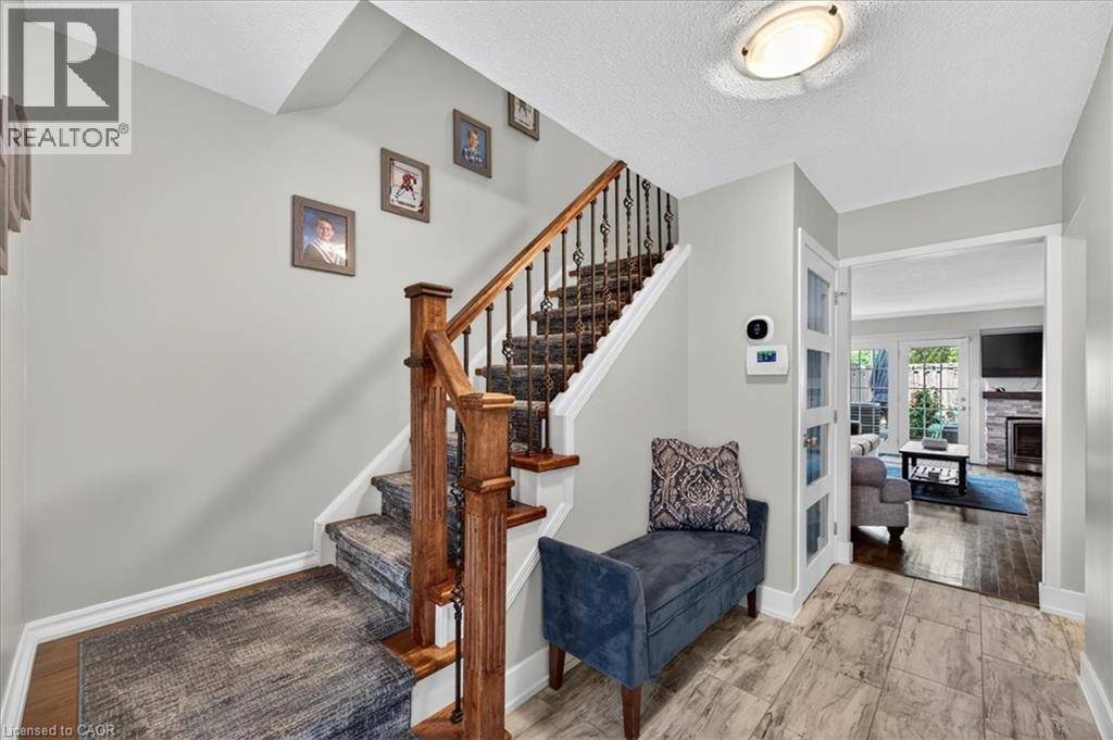 Burlington, ON L7L5E3,4198 LONGMOOR DR #2