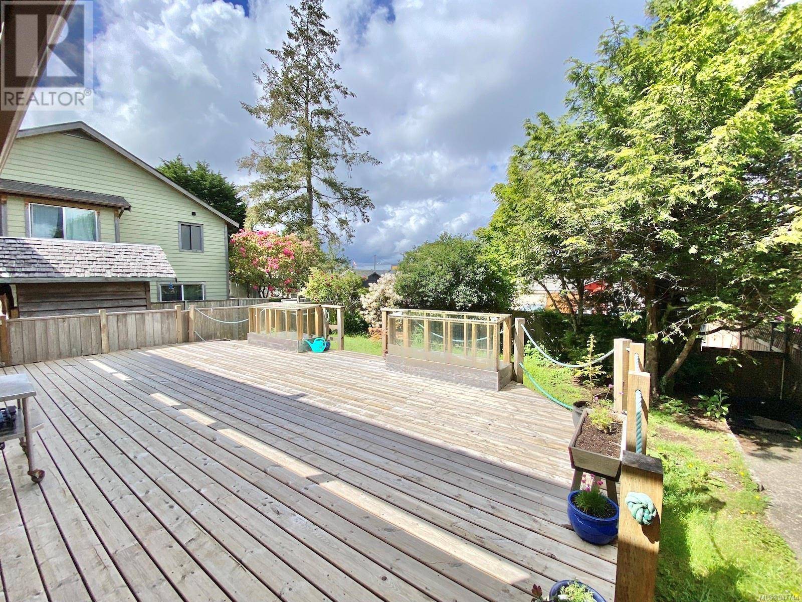 Tofino, BC V0R2Z0,450 Neill St