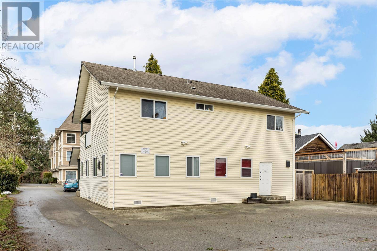 Courtenay, BC V9N1H2,560 4th St