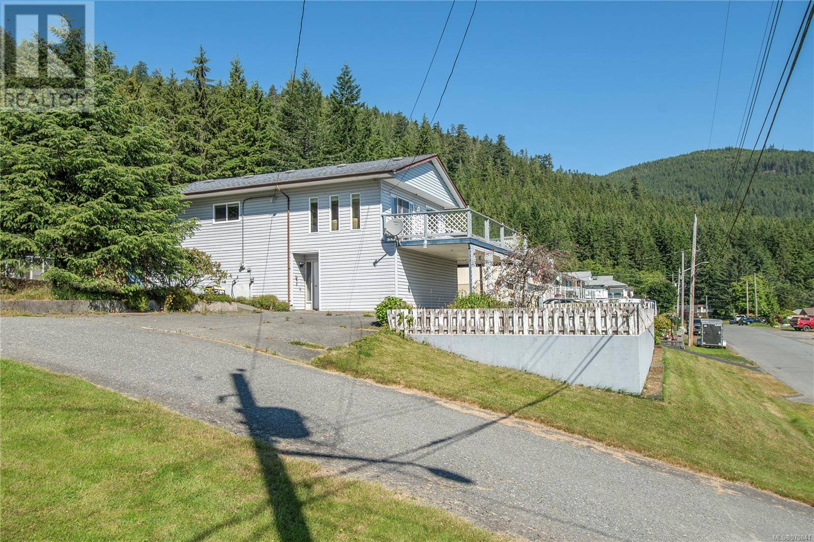 Sayward, BC V0P1R0,490 MACMILLAN Dr