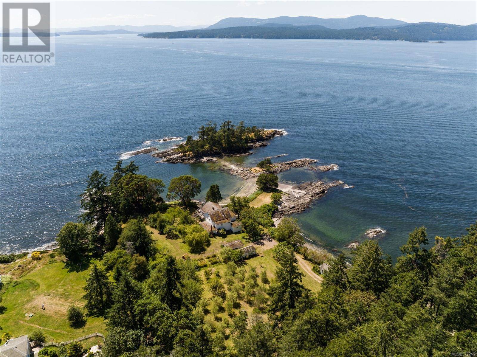 Pender Island, BC V0N2M1,1309 Mackinnon Rd