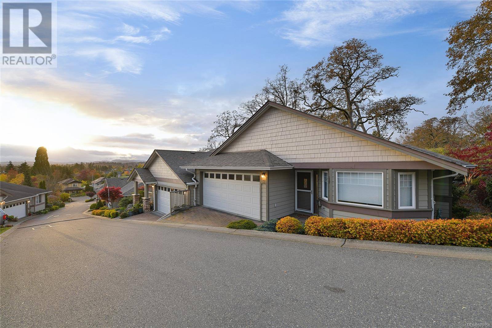 Saanich, BC V8X5L6,759 Sanctuary CT #8