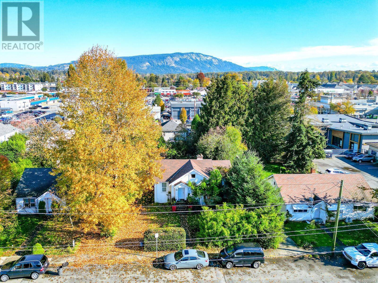 Duncan, BC V9L3T2,438 Festubert St