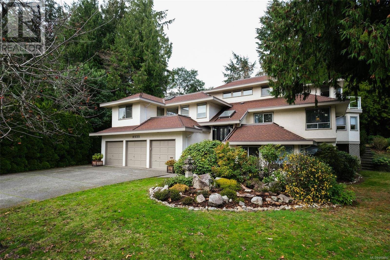 North Saanich, BC V8L5B6,8535 Tribune Terr