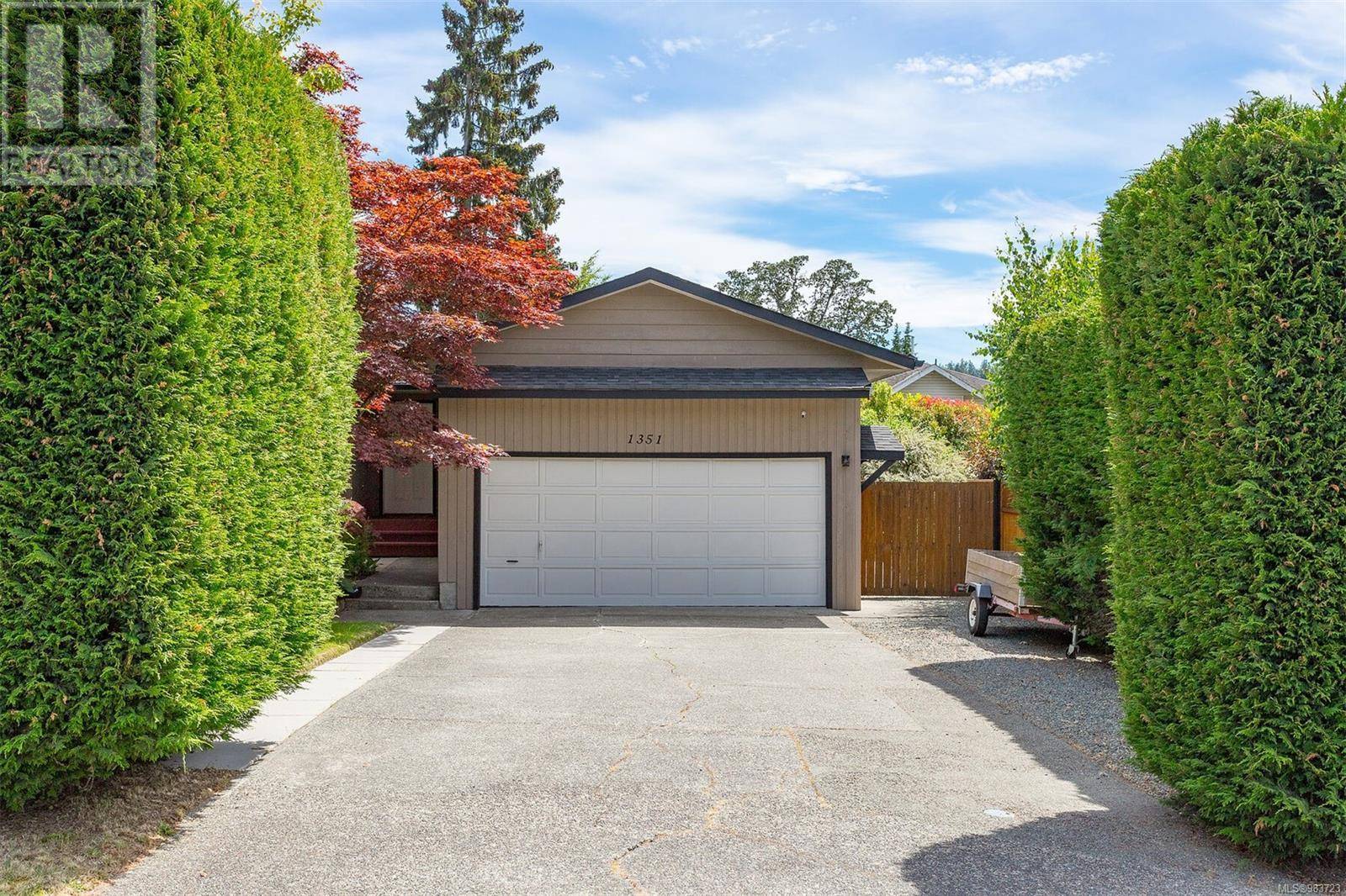 Central Saanich, BC V8M1G8,1351 Le Burel Pl