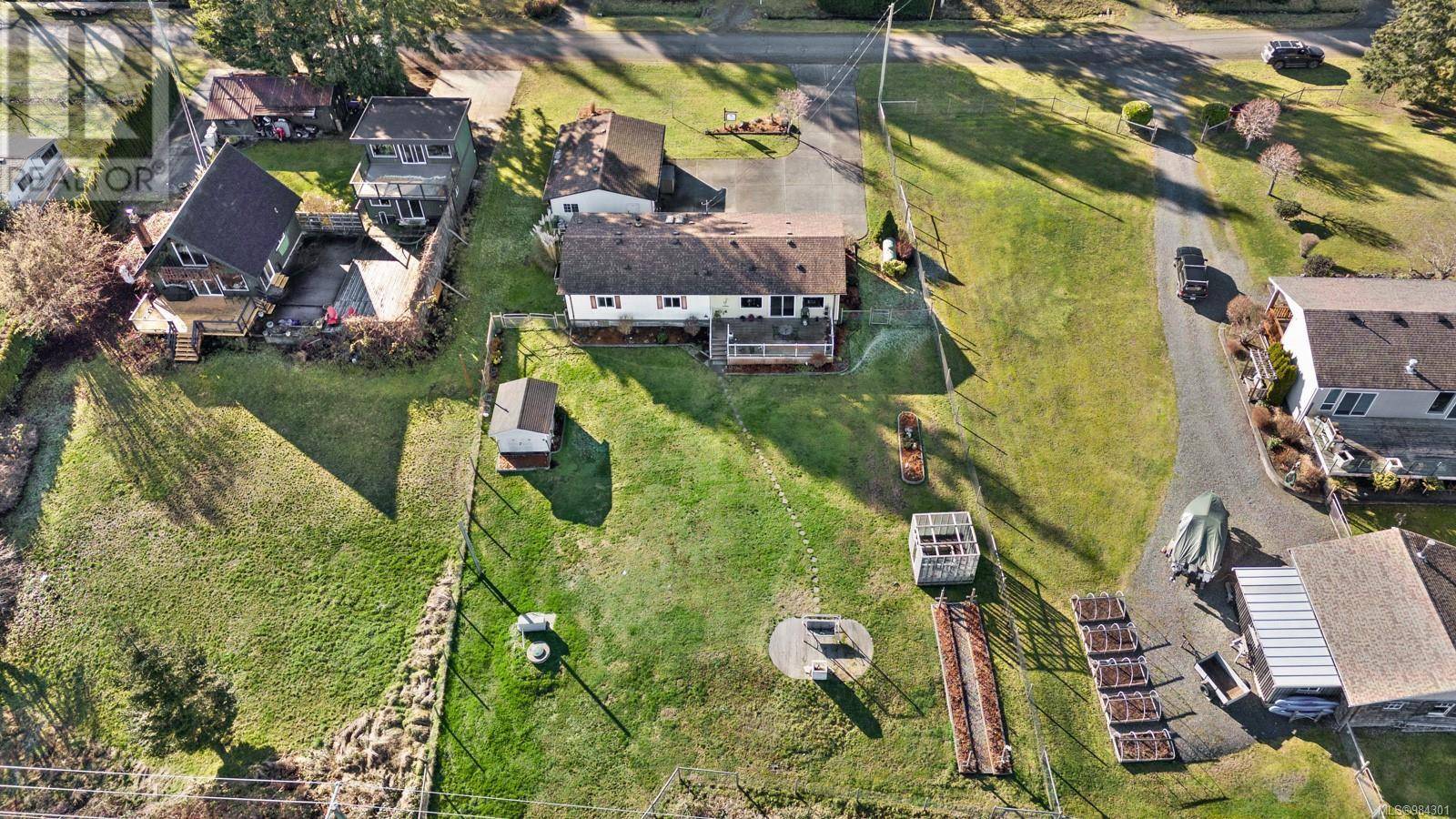 Fanny Bay, BC V0R1W0,7442 YAKE Rd