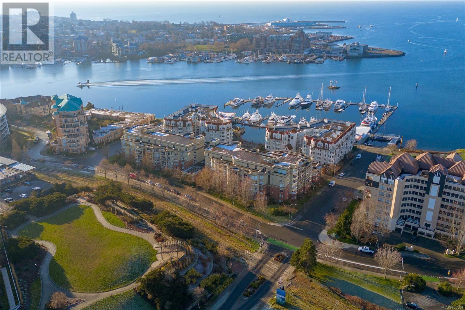 Victoria, BC V9A7P1,165 Kimta RD #309