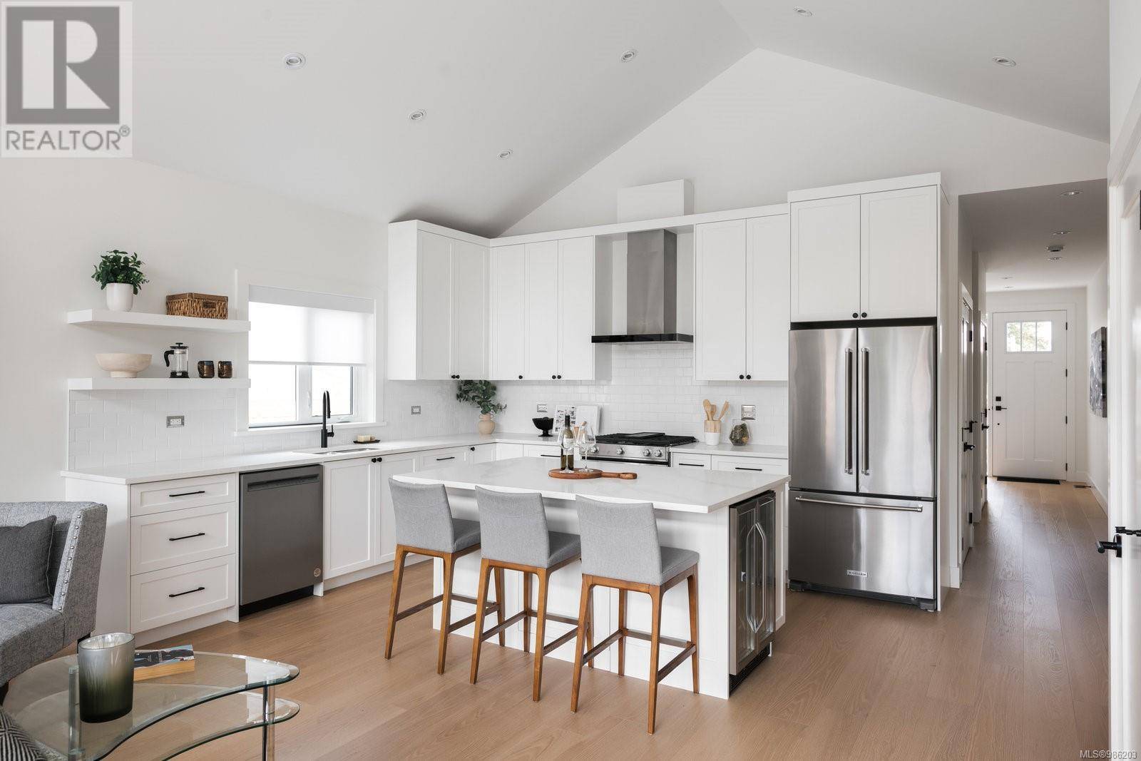 Sidney, BC V8L2G7,2282 Amherst Ave