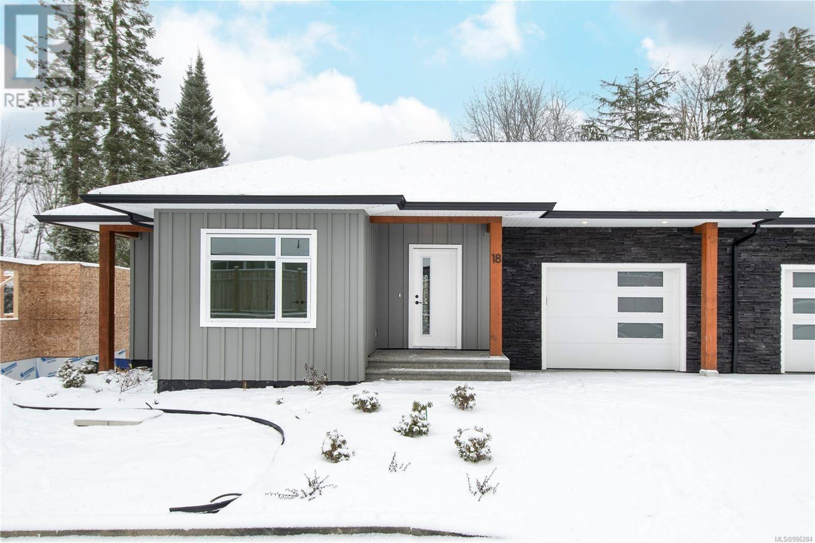 Campbell River, BC V9W0B3,1580 Glen Eagle DR #18