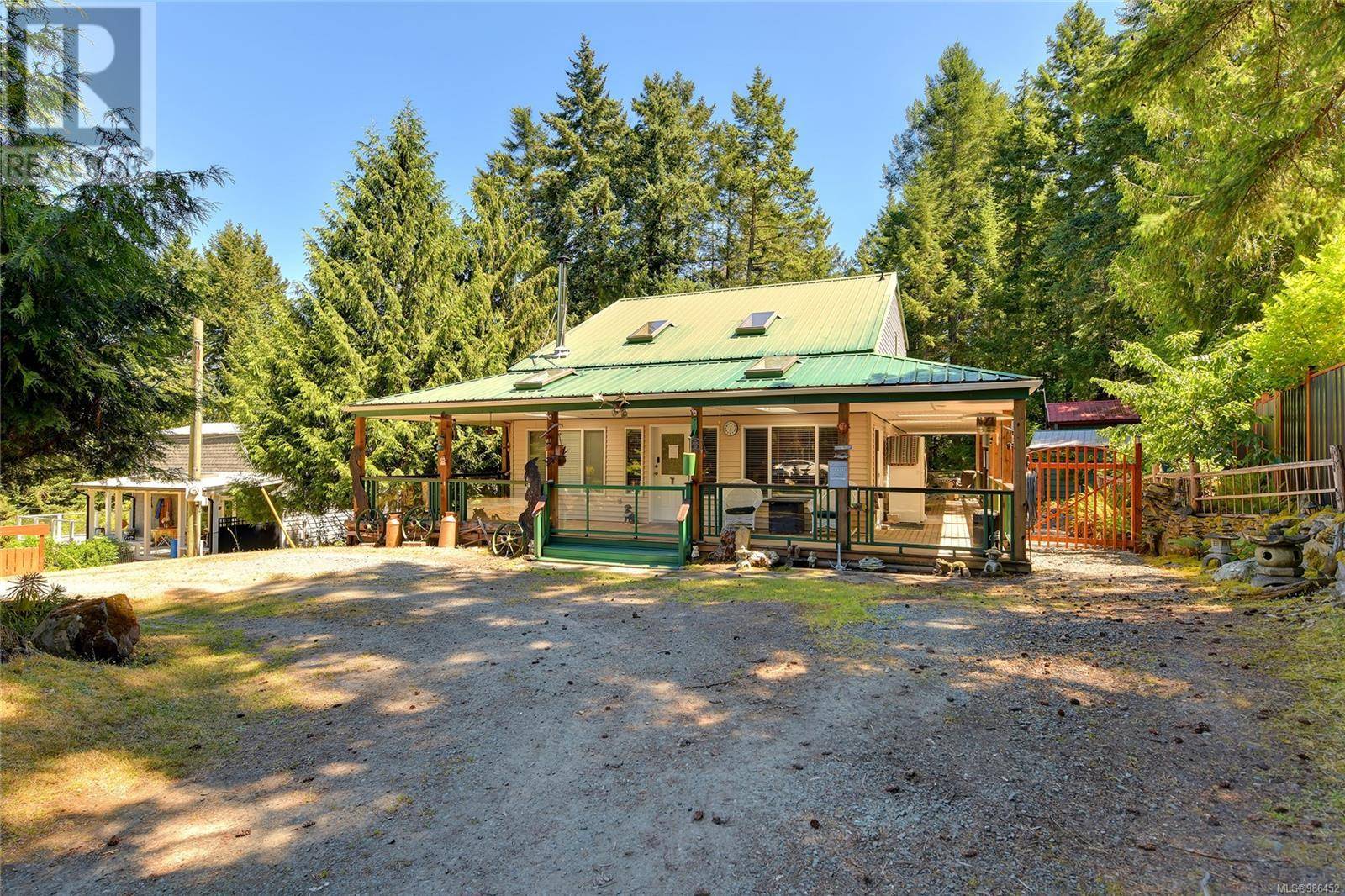 Mayne Island, BC V0N2J1,714 Charter Rd