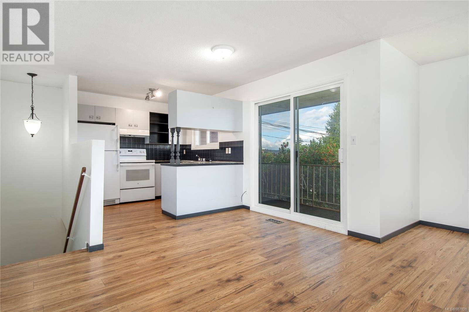 Campbell River, BC V9W4E2,1869 Cheviot Rd
