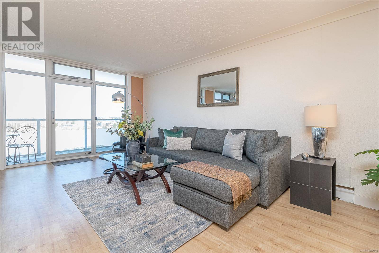 Victoria, BC V8V2P4,250 Douglas ST #1201