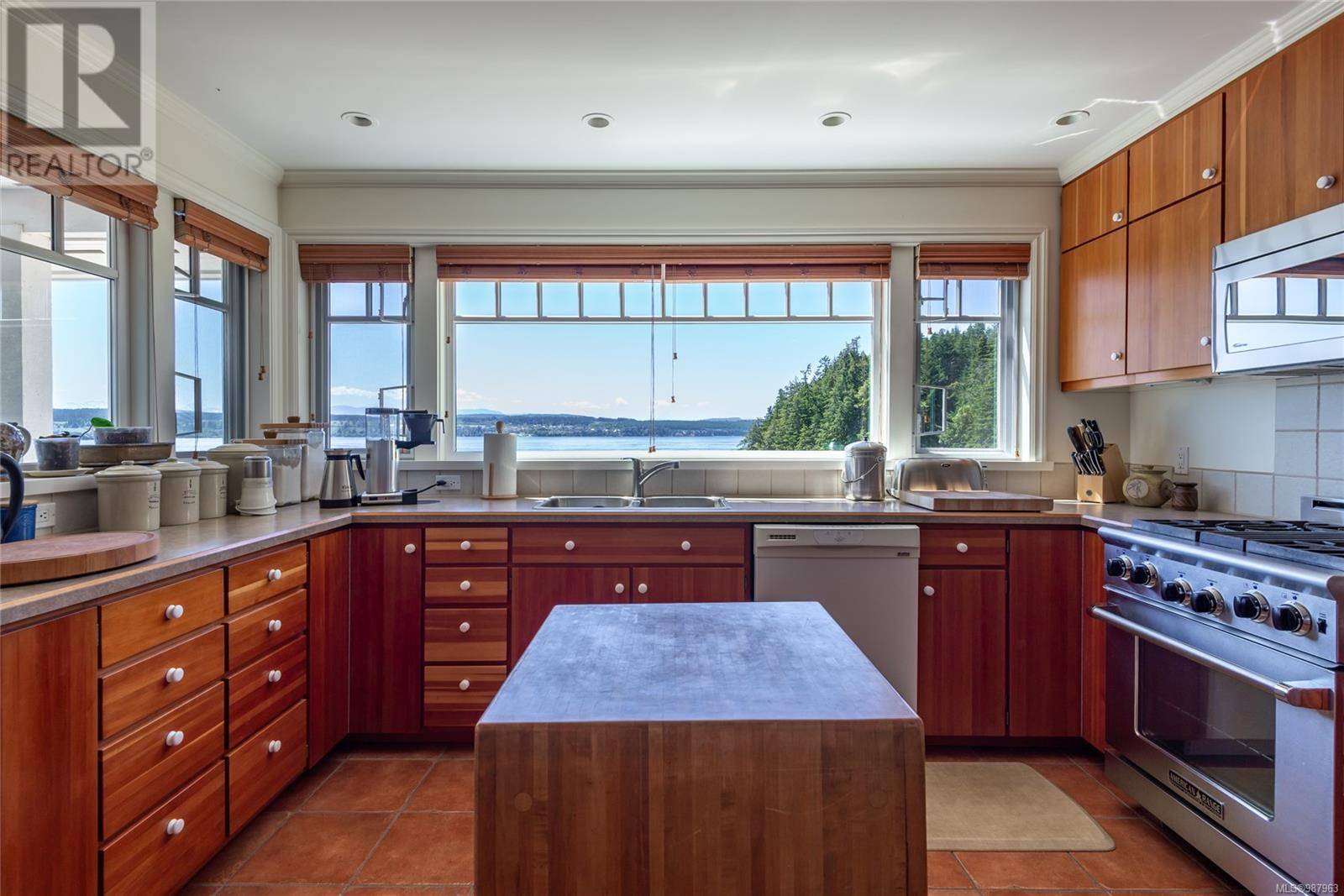 Quadra Island, BC V0P1H0,1380 Upshur Rd
