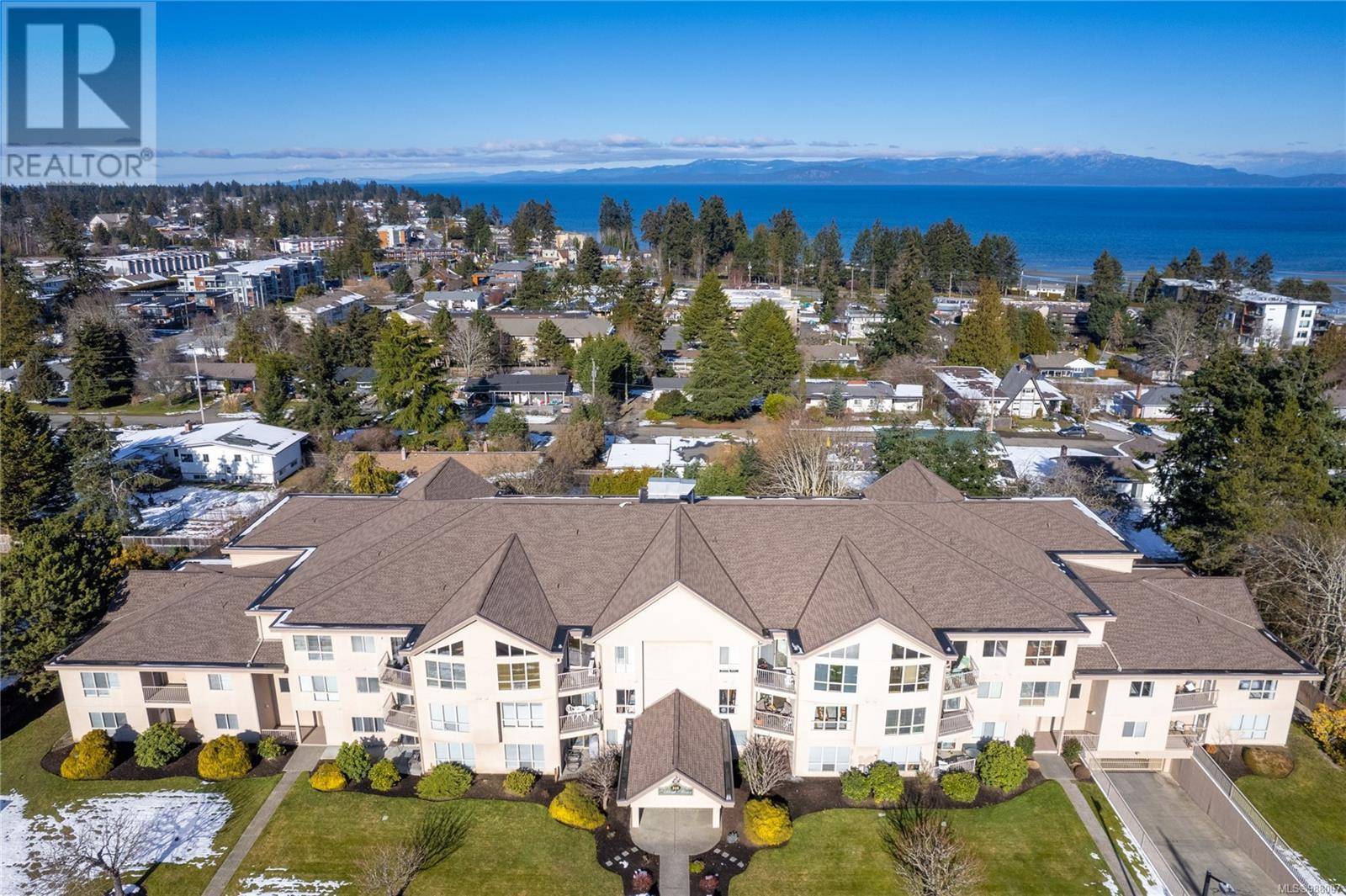 Parksville, BC V9P2R5,335 Hirst AVE West #209