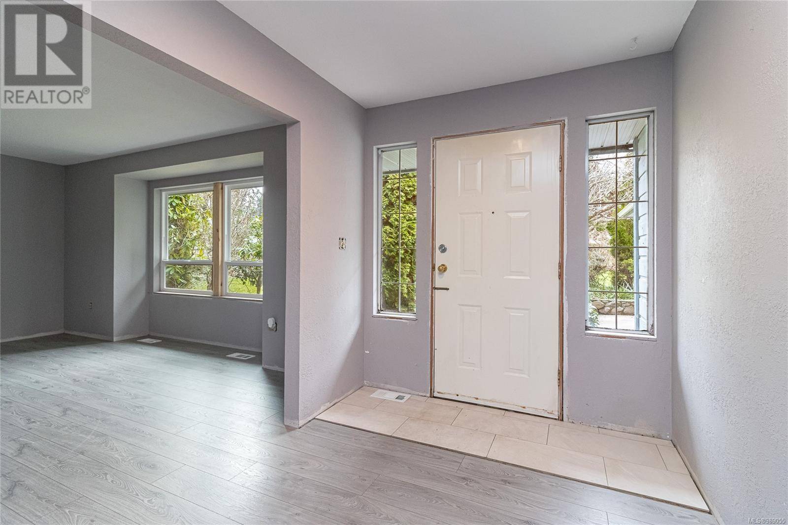 Central Saanich, BC V8M1A8,872 Brentwood Hts