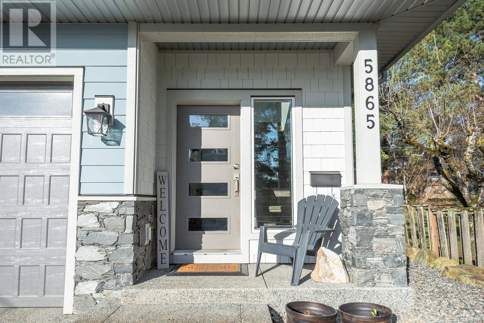 Duncan, BC V9L3E3,5865 Sycamore St