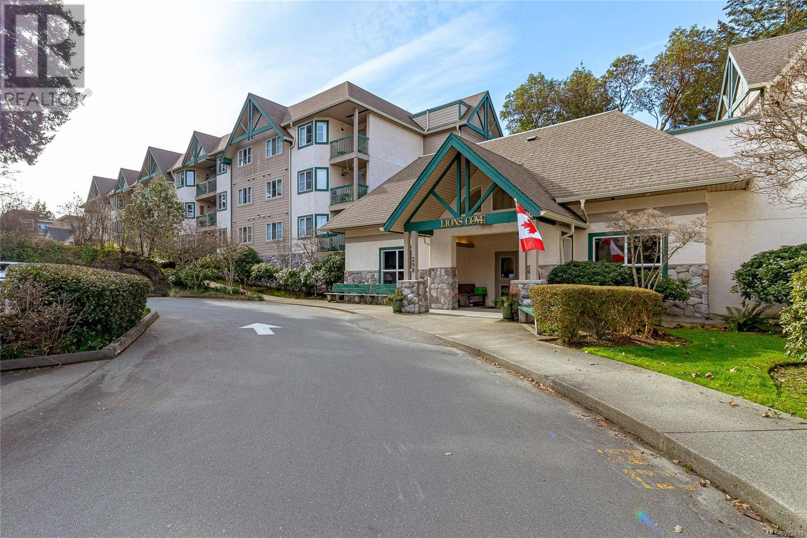 View Royal, BC V9B1G5,290 Island HWY #205