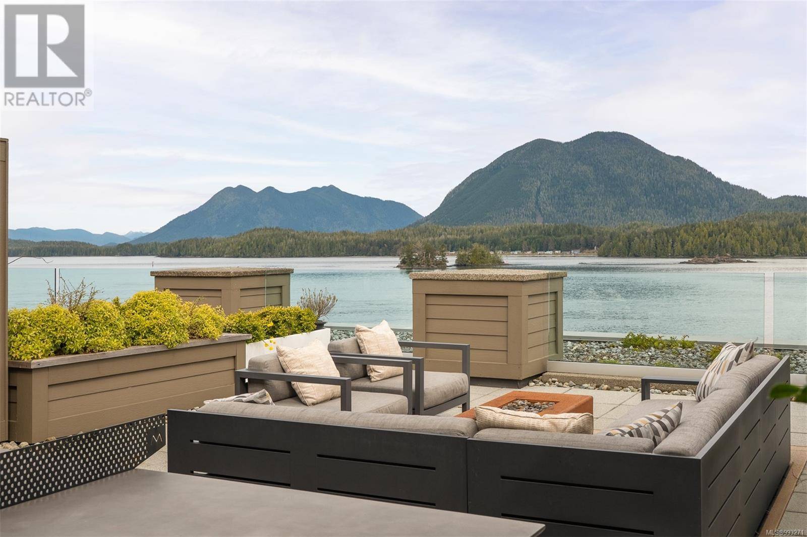 Tofino, BC V0R2Z0,368 Main ST #406