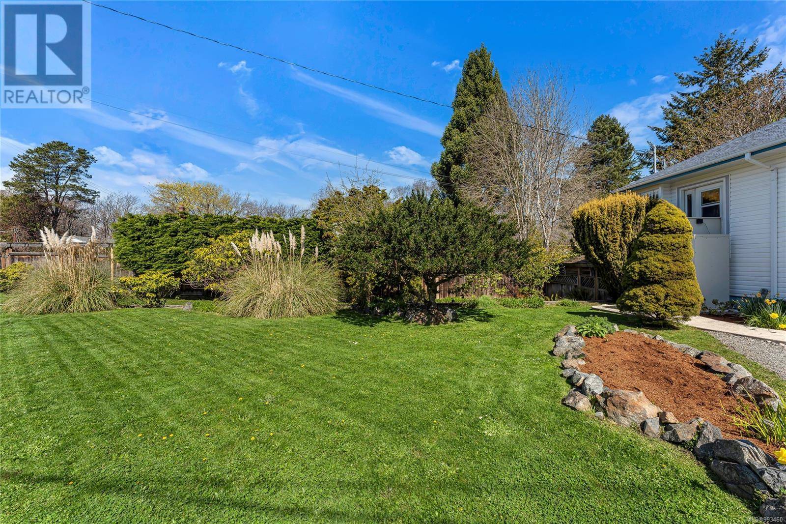 Victoria, BC V8S1L9,1456 Thurlow Rd
