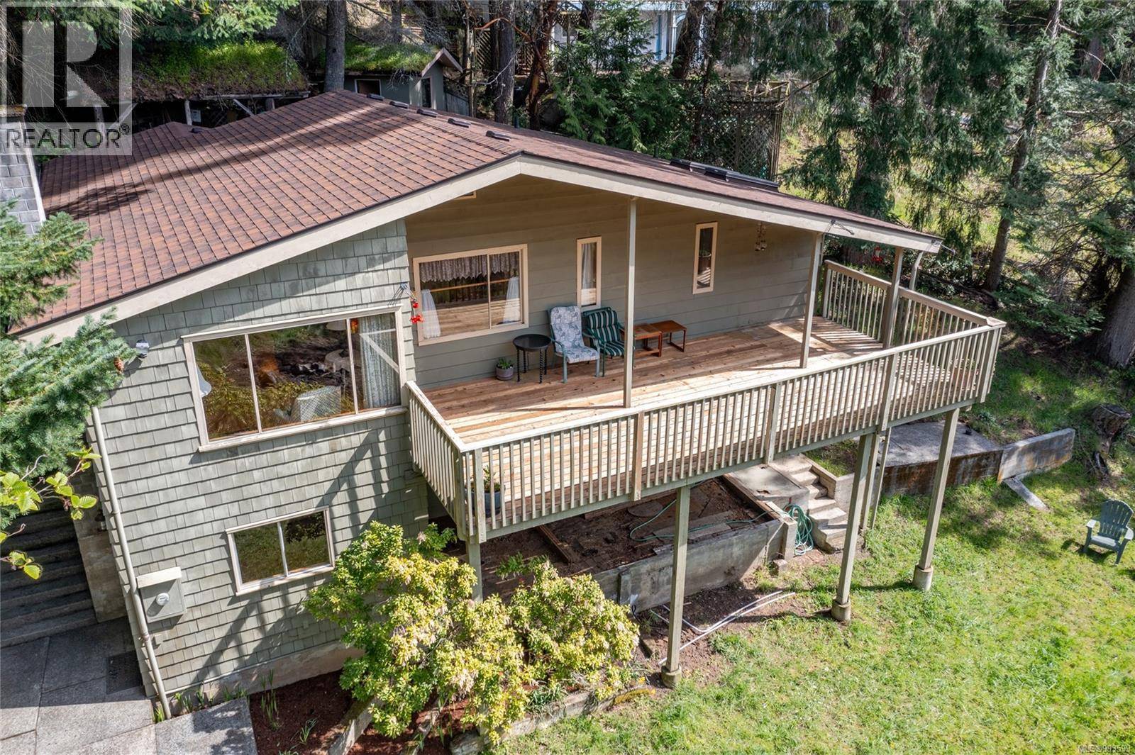 Pender Island, BC V0N2M0,3710 Signal Hill Rd