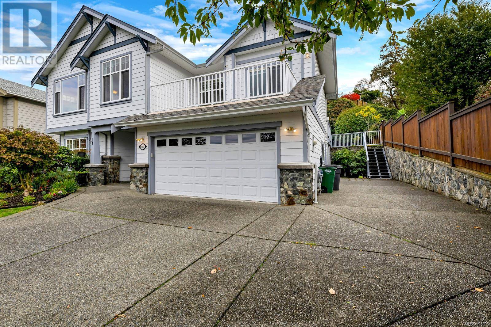 Saanich, BC V8X5L1,845 Rogers Way
