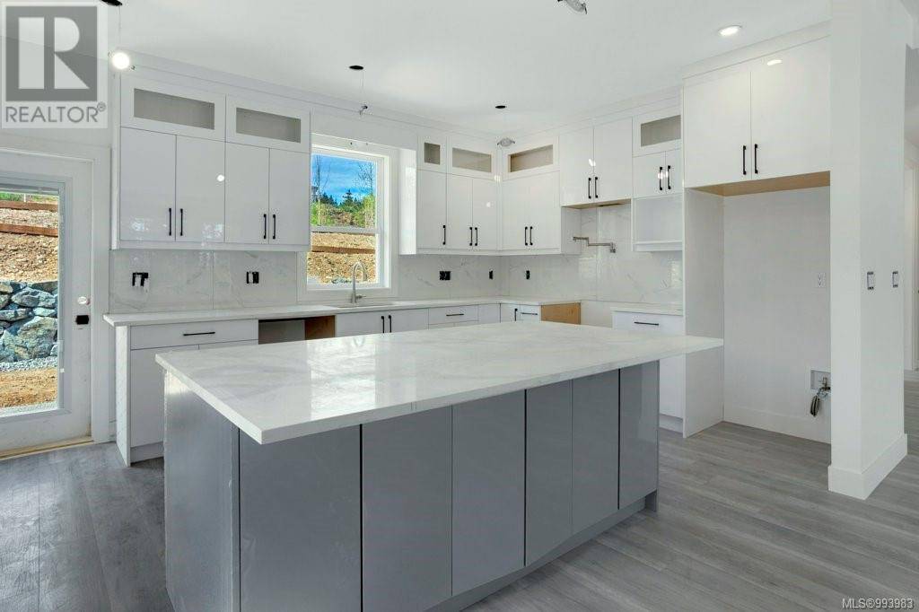 Ladysmith, BC V9G0A7,710 Stringer Way