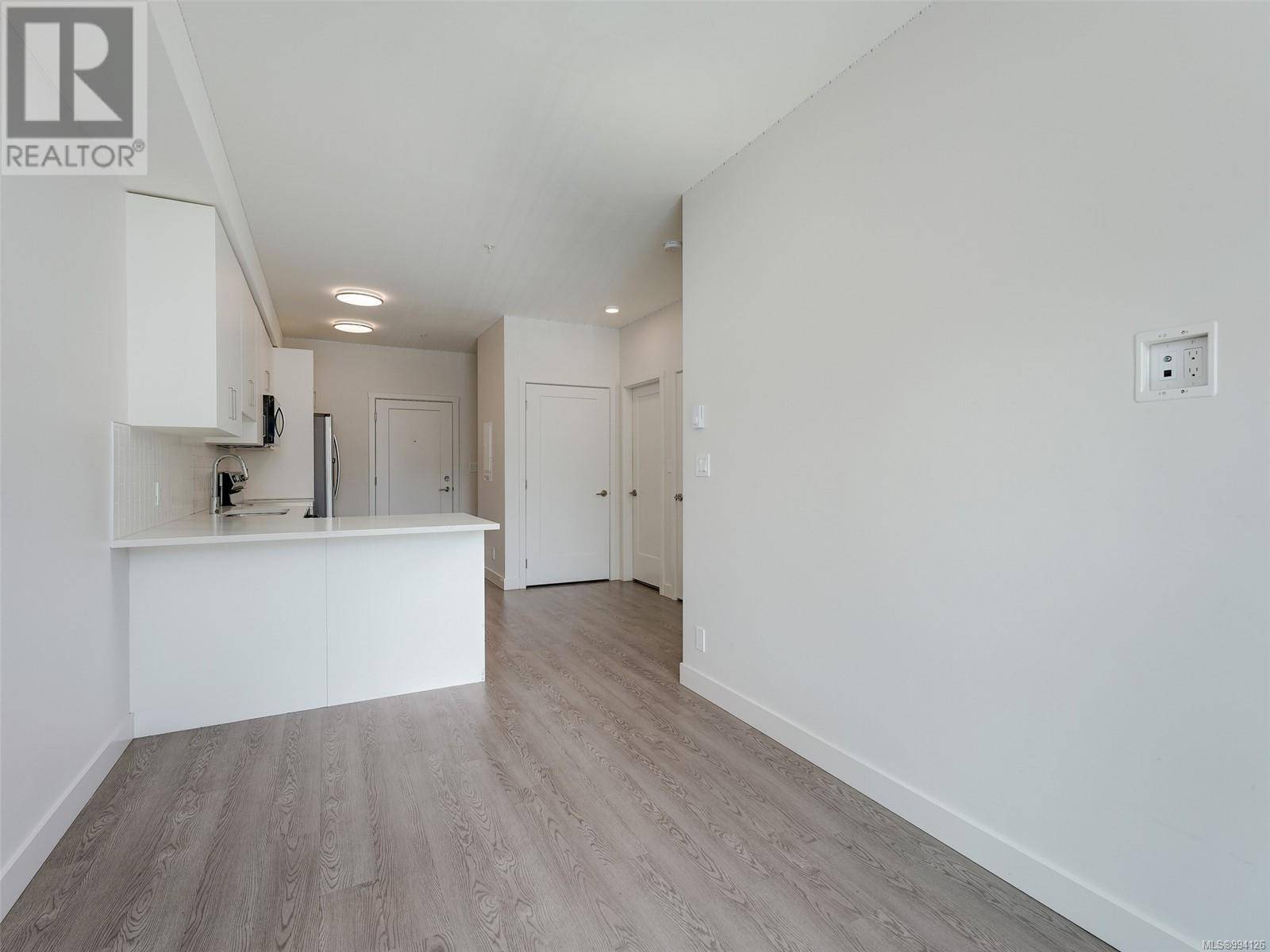 Langford, BC V9B0X7,707 Treanor AVE #307