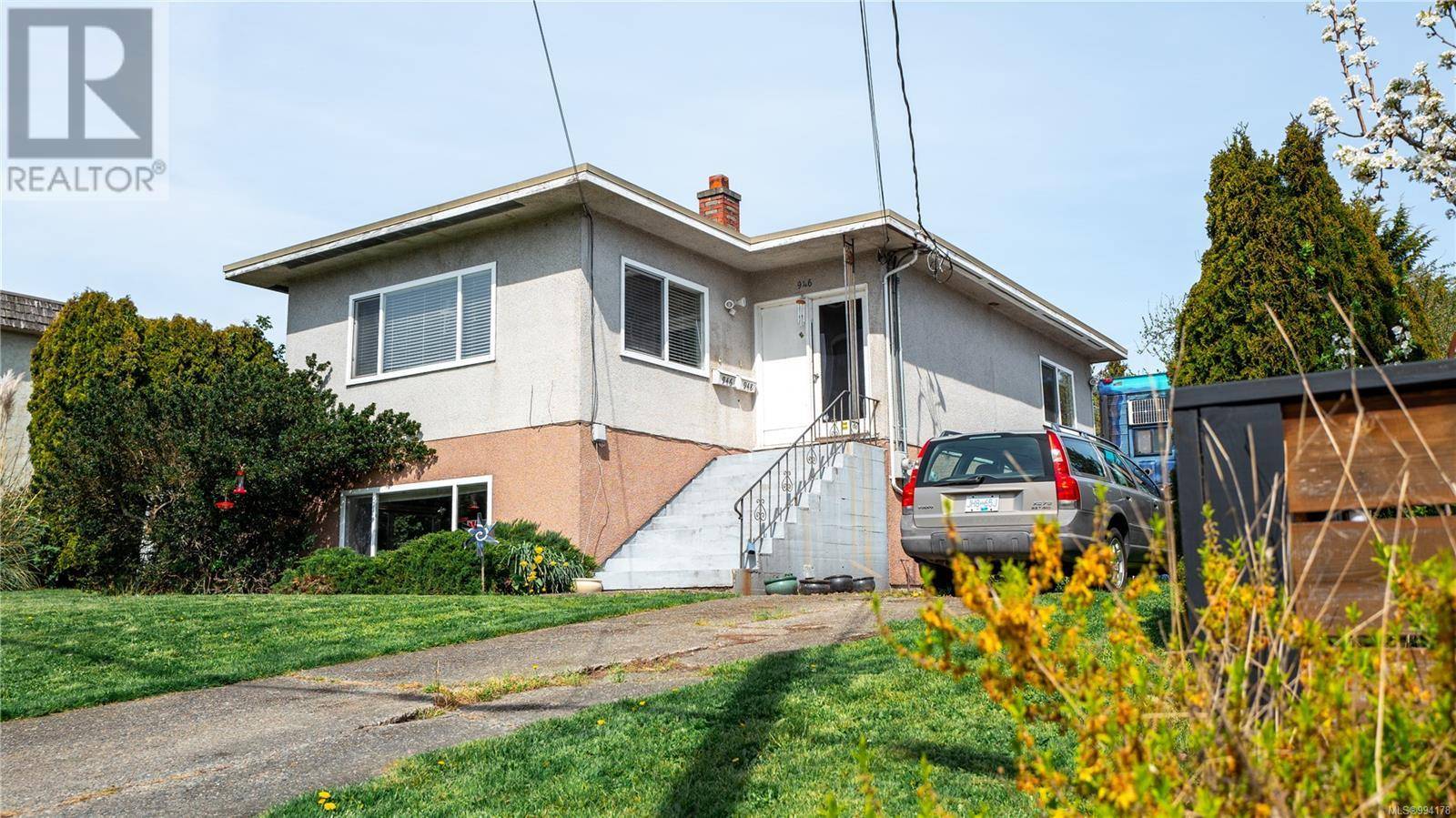 Esquimalt, BC V9A4S1,946/948 Ellery St