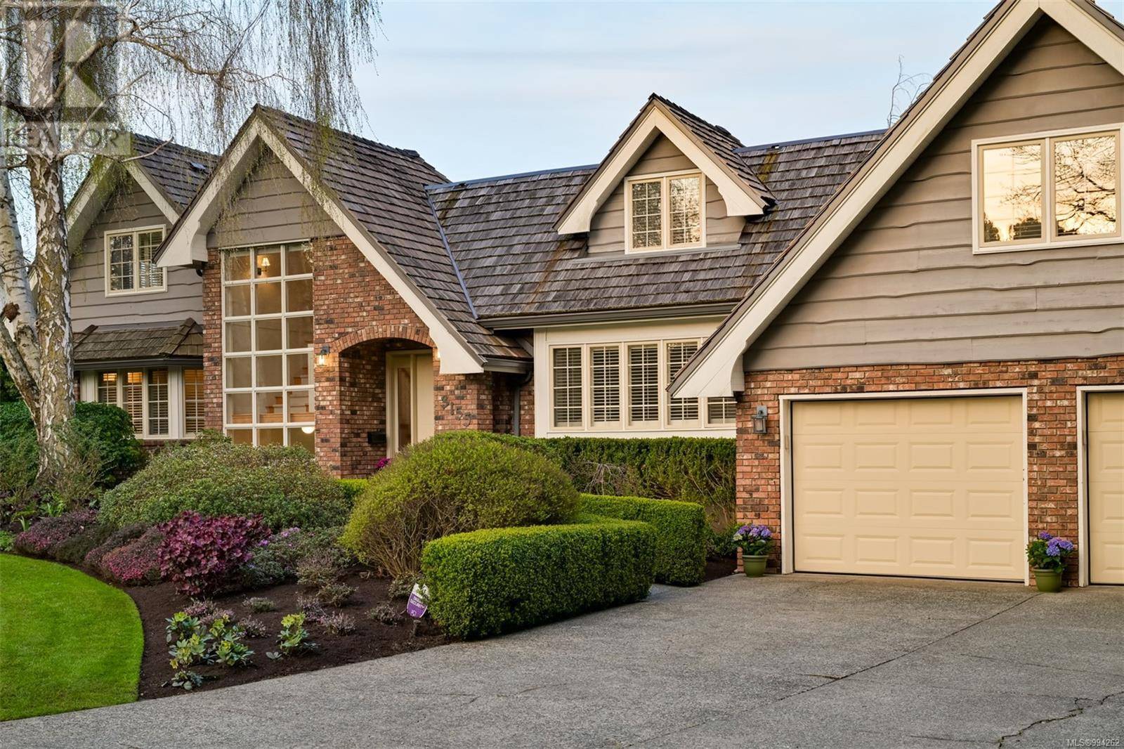 Oak Bay, BC V8R6G4,3155 Ripon Rd