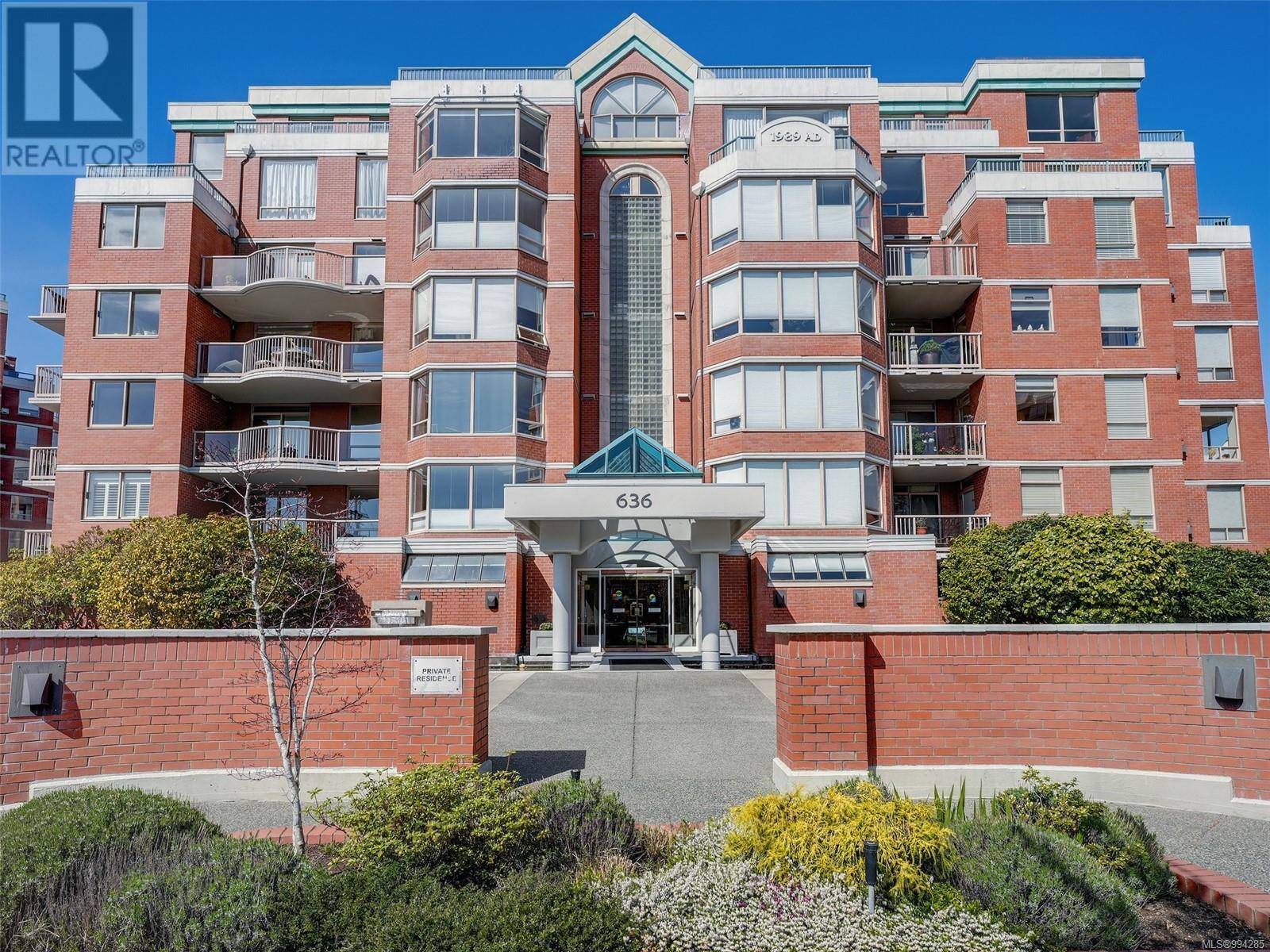 Victoria, BC V8V1Z8,636 Montreal ST #400