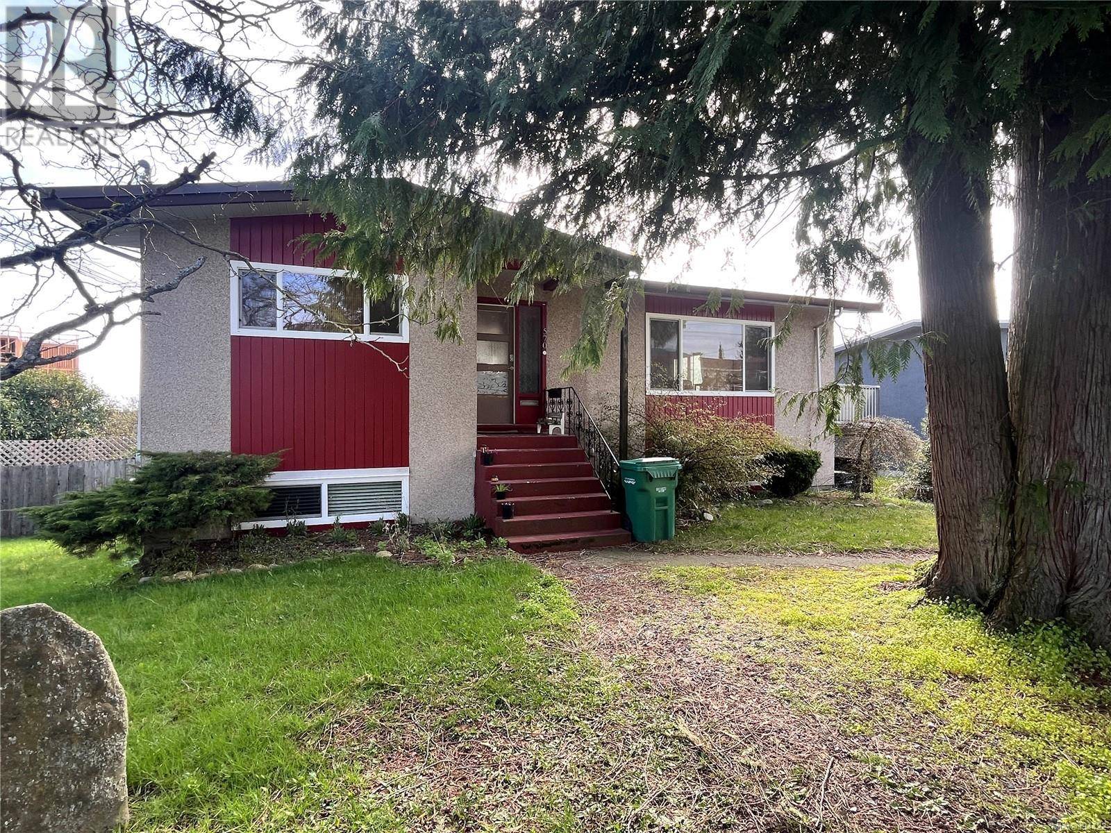 Nanaimo, BC V9S3M6,570 Holly Ave