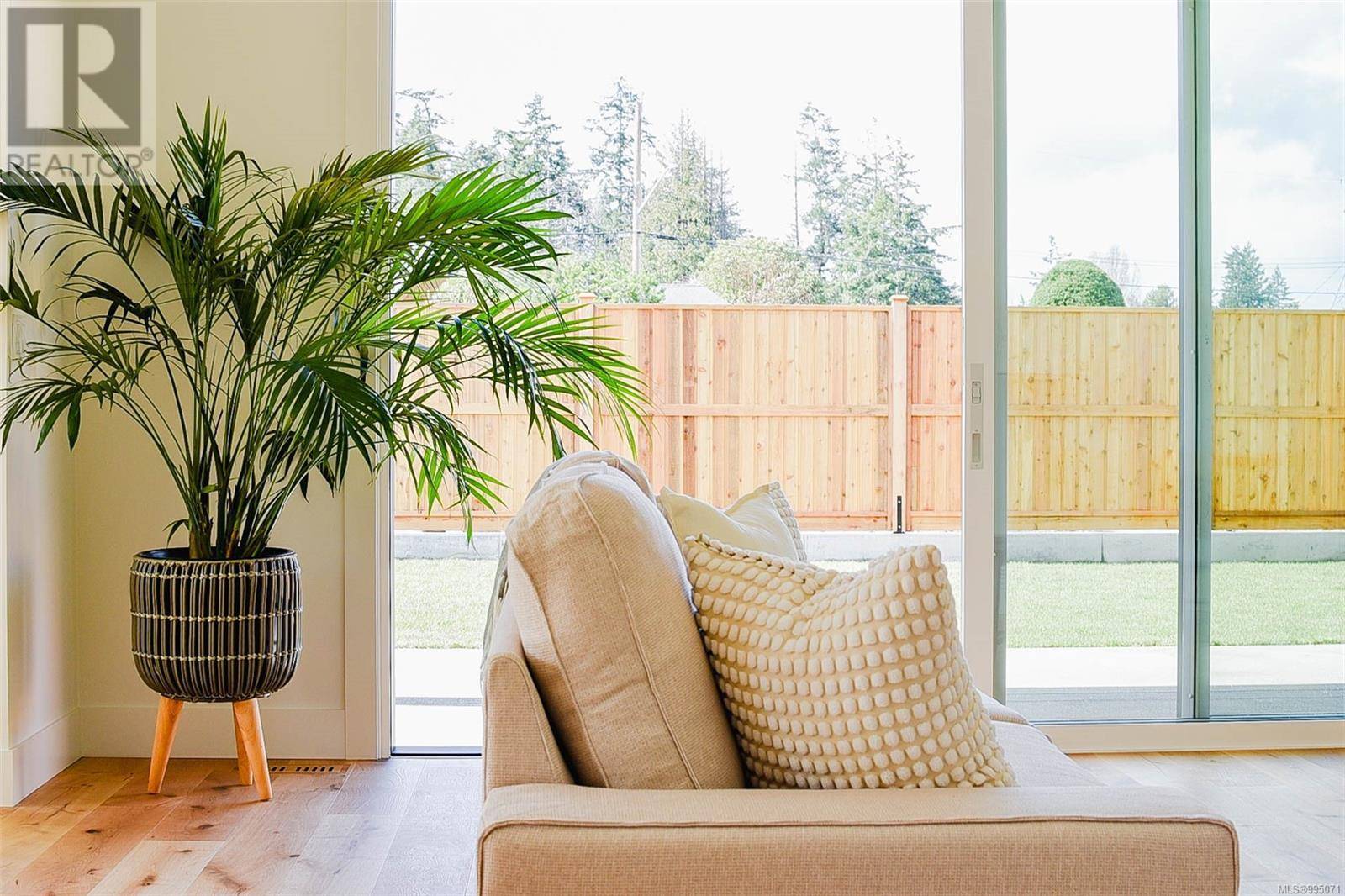 Parksville, BC V9P1E1,327 Wisteria St