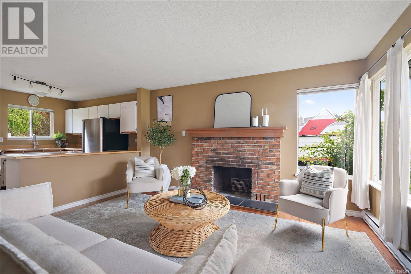 Sidney, BC V8L4X7,9615 Barnes Pl