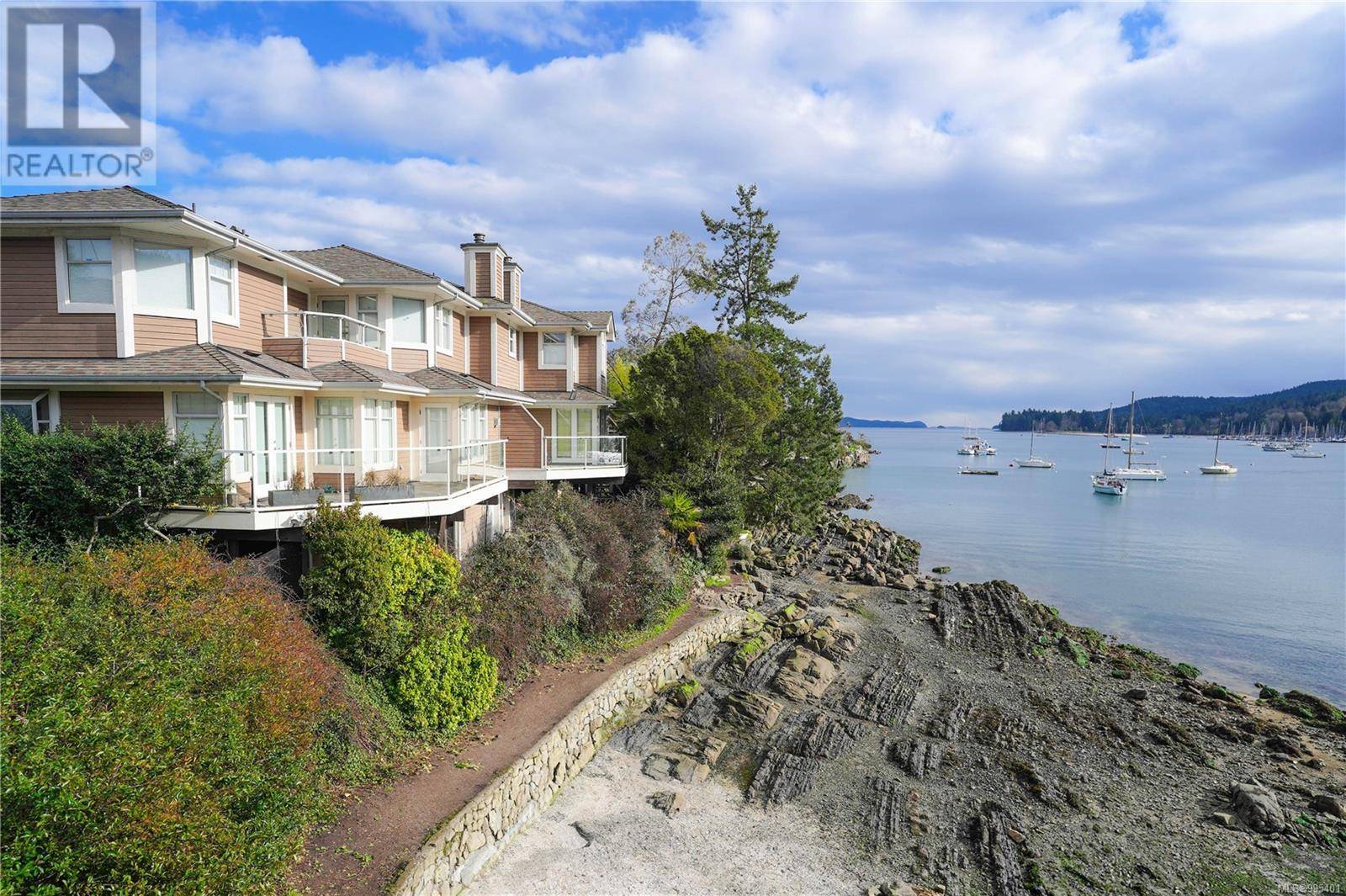 Salt Spring, BC V8K2R9,111 Fulford-Ganges RD #15