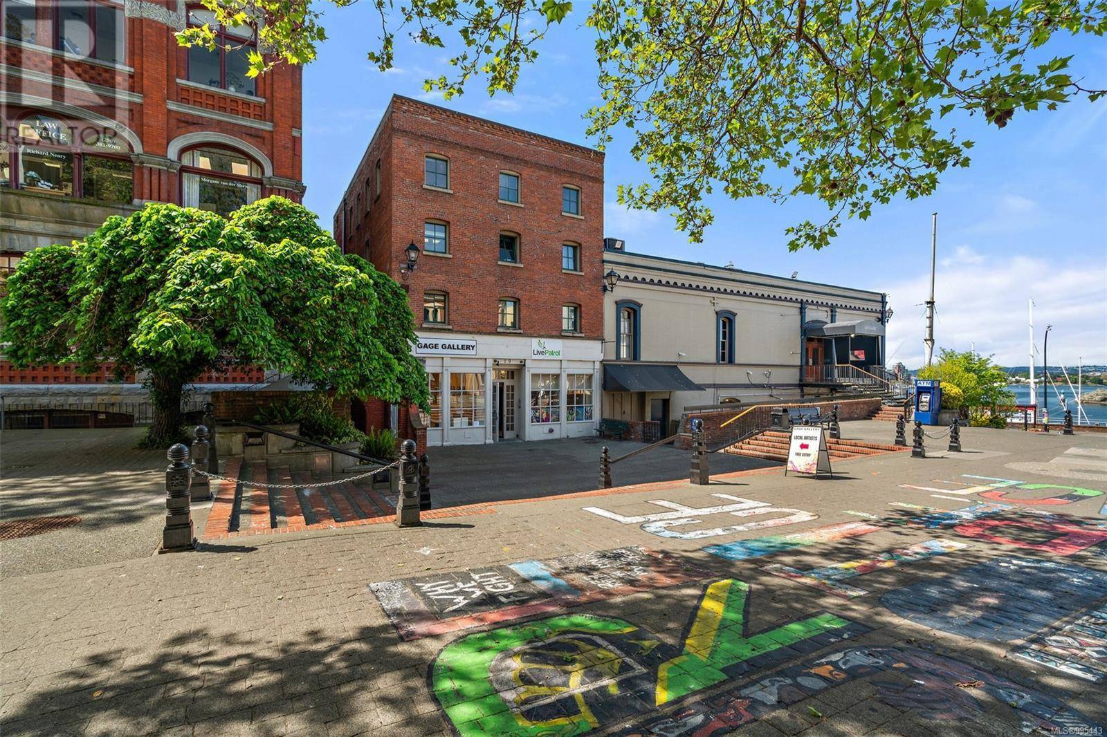 Victoria, BC V8W1J1,19 Bastion SQ #200