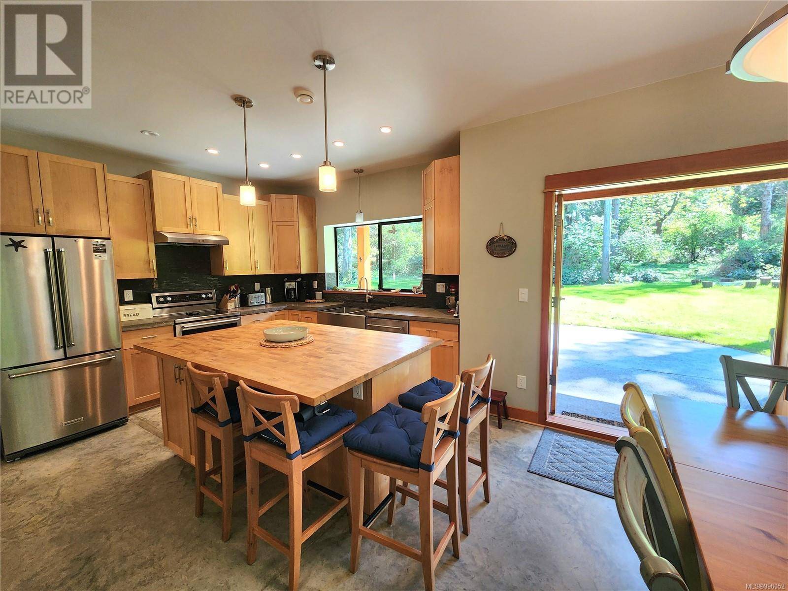 Gabriola Island, BC V0R1X5,1445 Broadview Rd