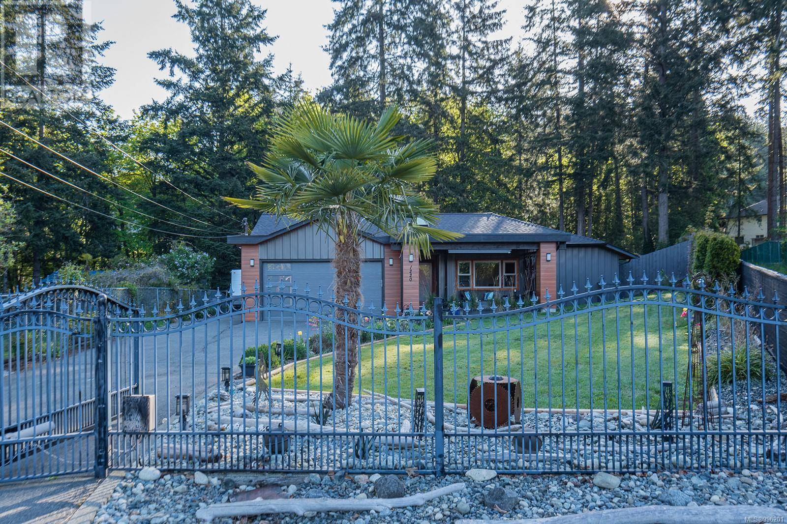 Duncan, BC V9L5R6,1220 Margaret Pl