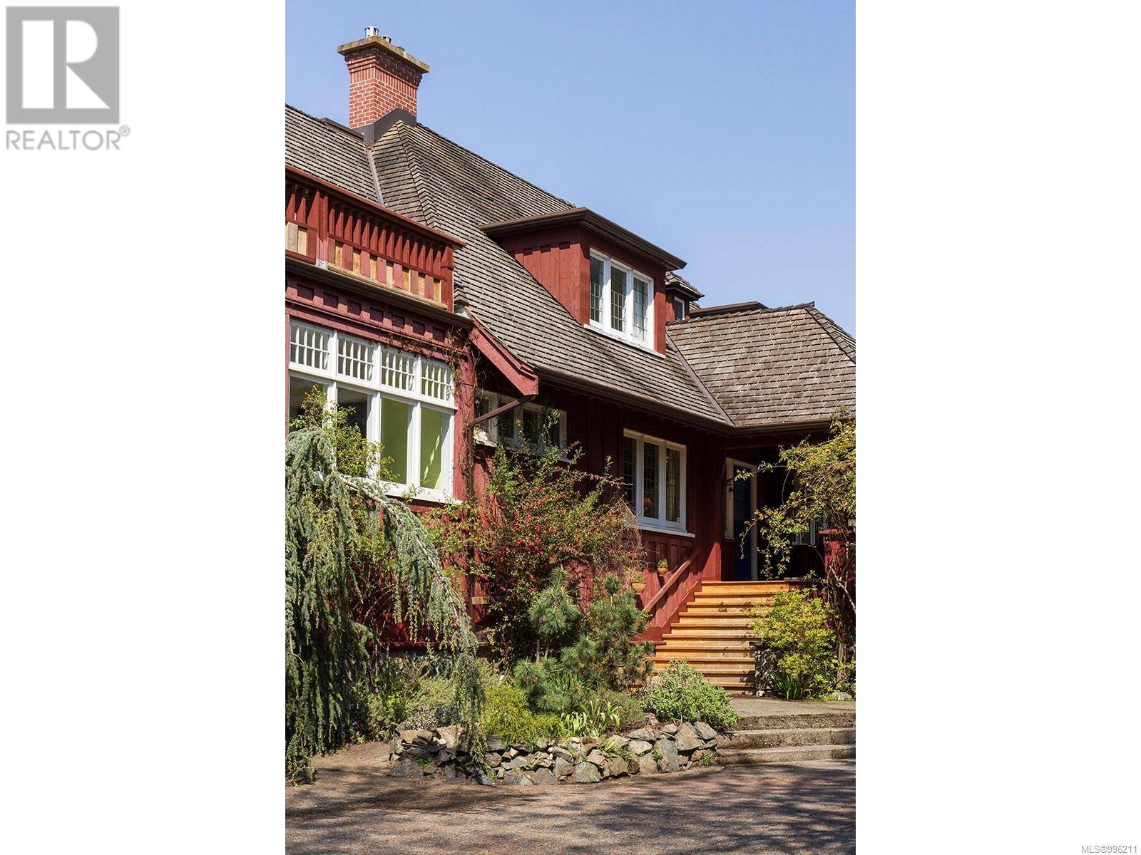Oak Bay, BC V8S4H8,934 A Foul Bay Rd