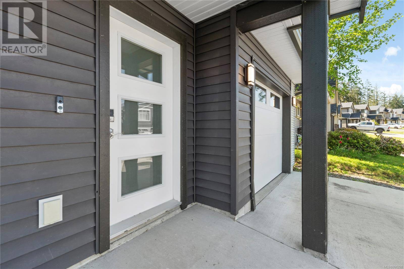 Nanaimo, BC V9R0H5,541 Marisa St