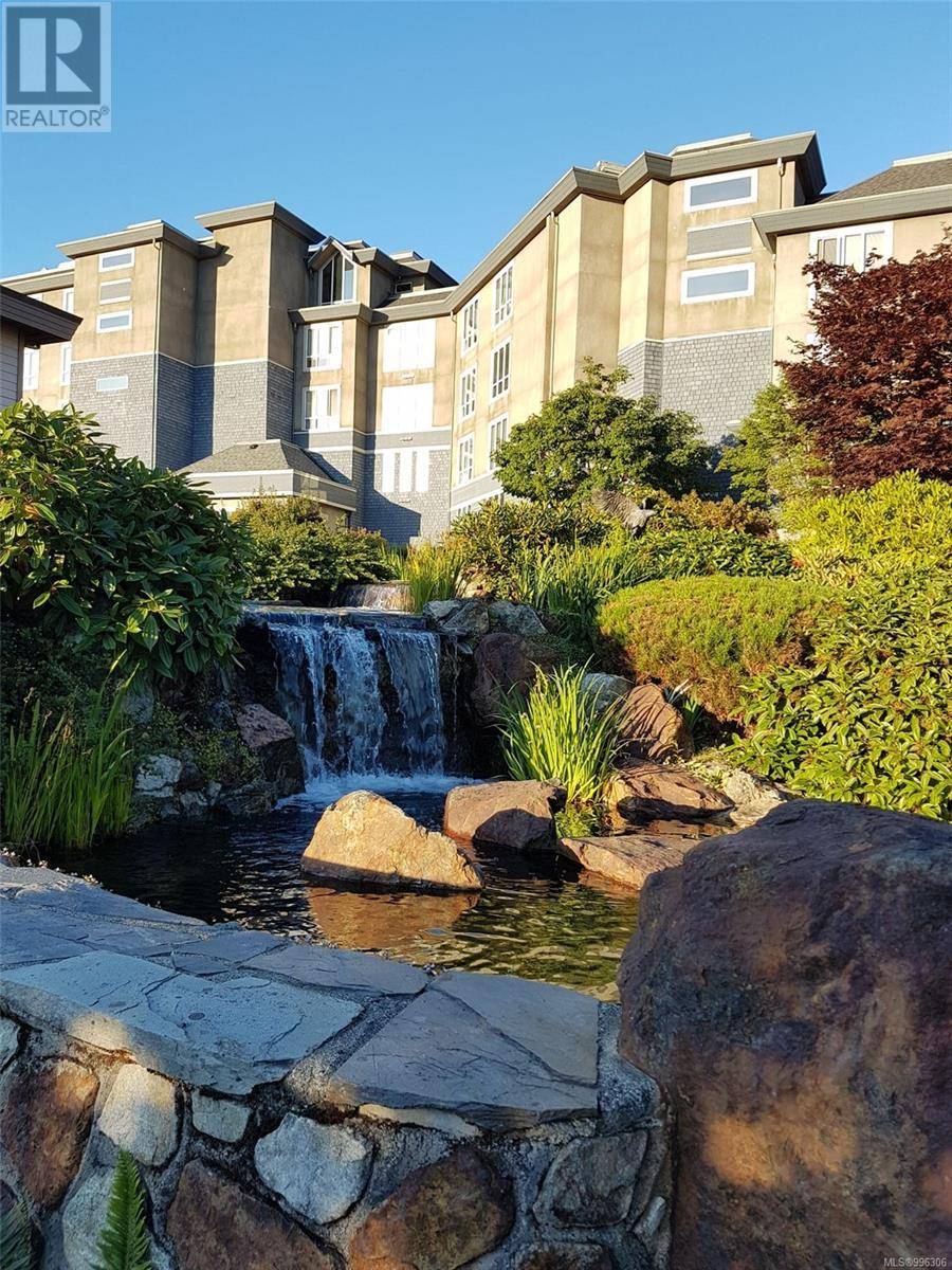 Saanich, BC V8N3C7,940 Boulderwood Rise #502