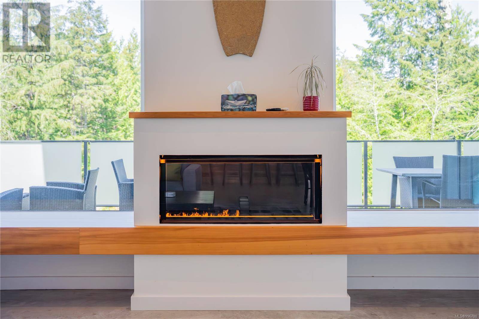Tofino, BC V0R2Z0,571 Gibson St