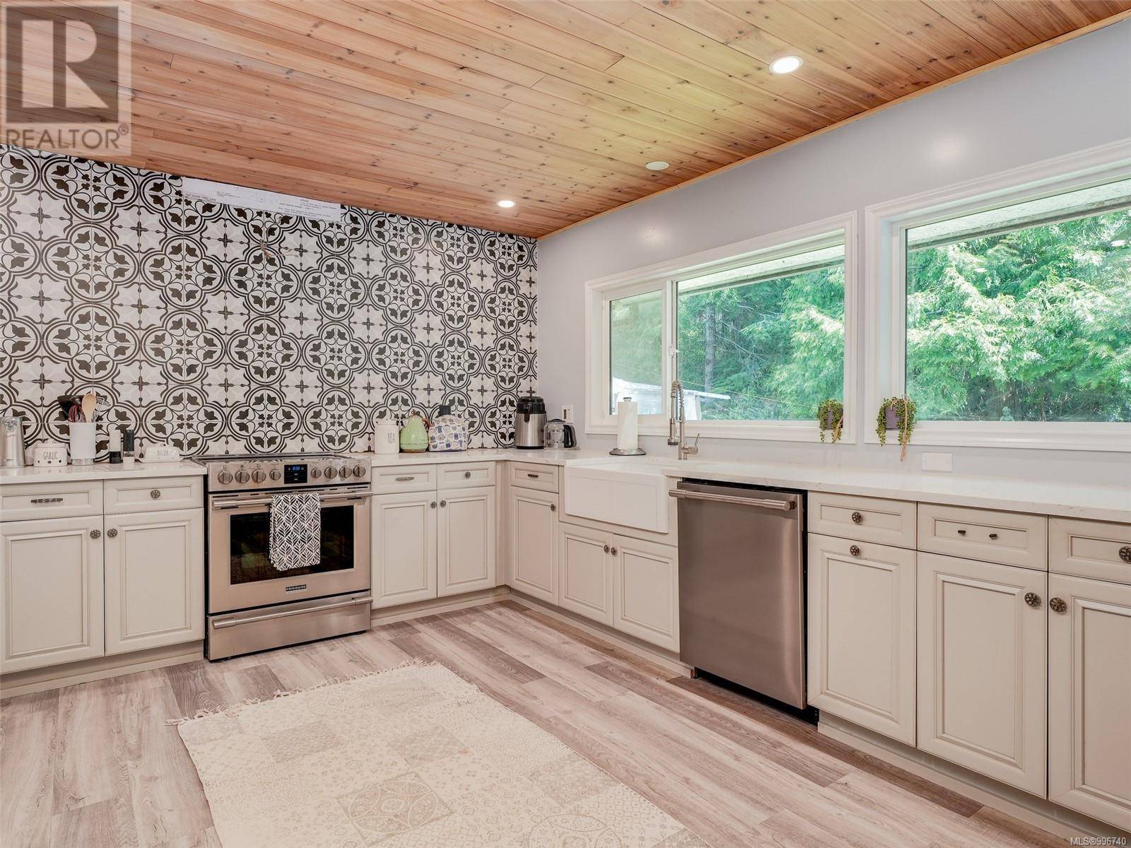 Sooke, BC V9Z1G6,2805 Woodhaven Rd