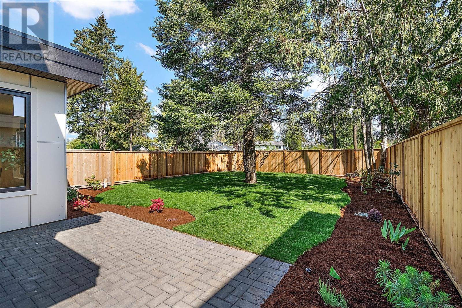 Sidney, BC V8L2R9,9369 Webster Pl