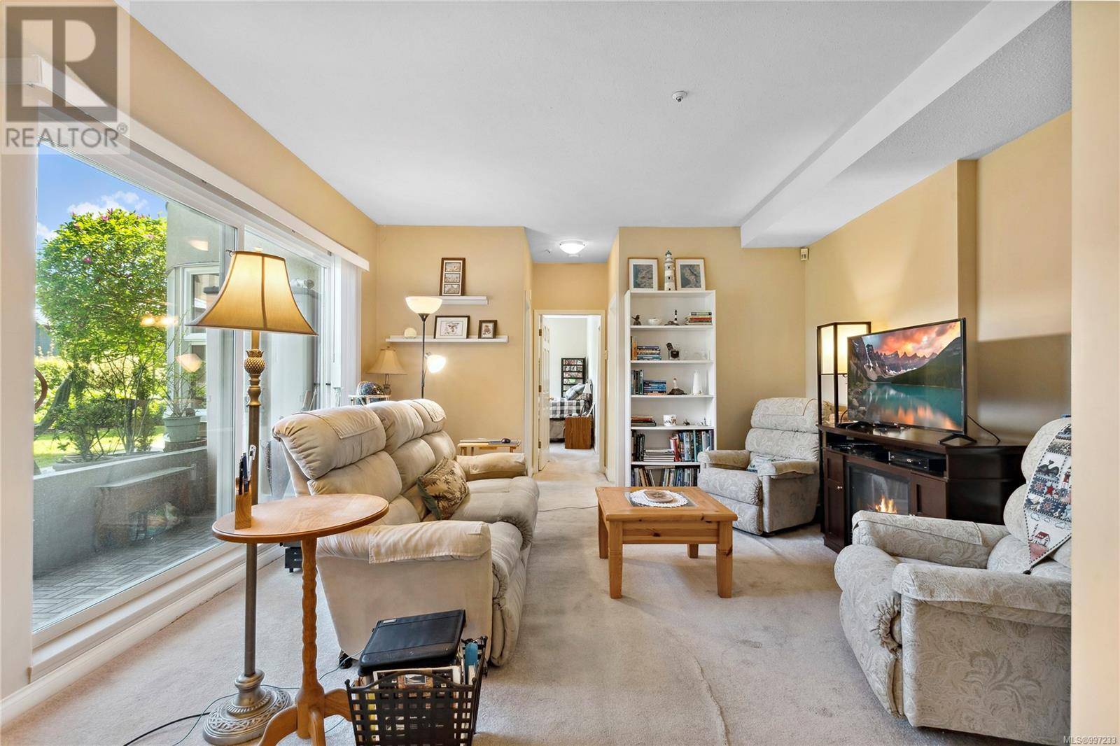 Nanaimo, BC V9S5T5,560 Stewart AVE #101